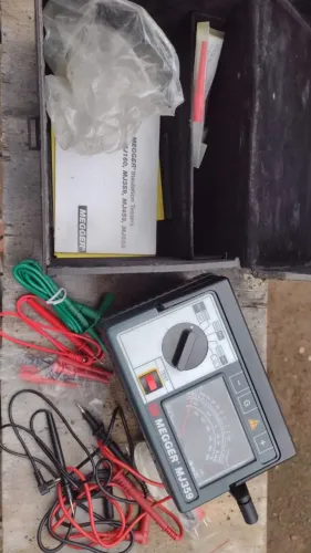 Megômetro analógico Megger