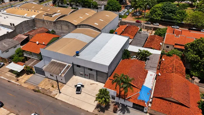 Galpão Comercial com 420 m² no Setor Cândida de Morais - Goiânia