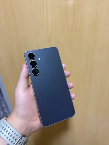 S25fe