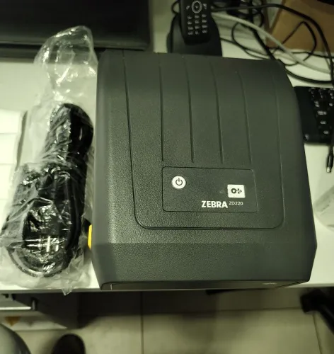 Impressora de Etiquetas Zebra ZD220 - NOVA (USB)