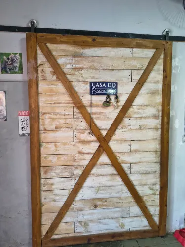 Porta de Madeira de correr com trilho 