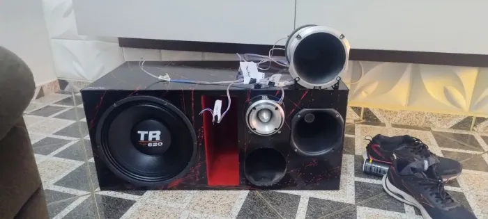 Vendo som automotivo