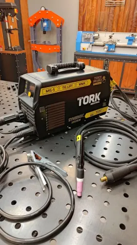 MÁQUINA DE SOLDA 3 EM 1 - MIG-MAG / TIG/ ELETRODO