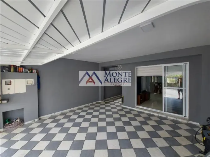 Sobrado à Venda no Jardim Cupecê com 3 Dormitórios e 94m² de Área Útil
