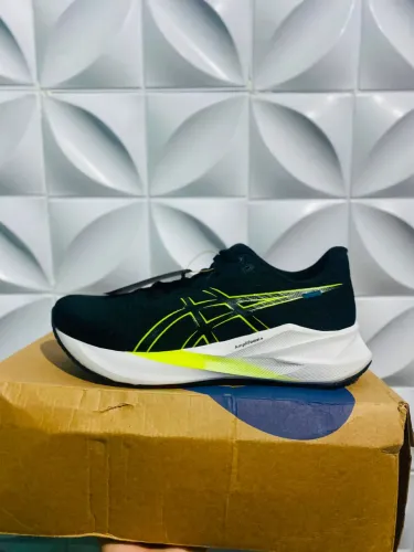 Tênis Asics original novo