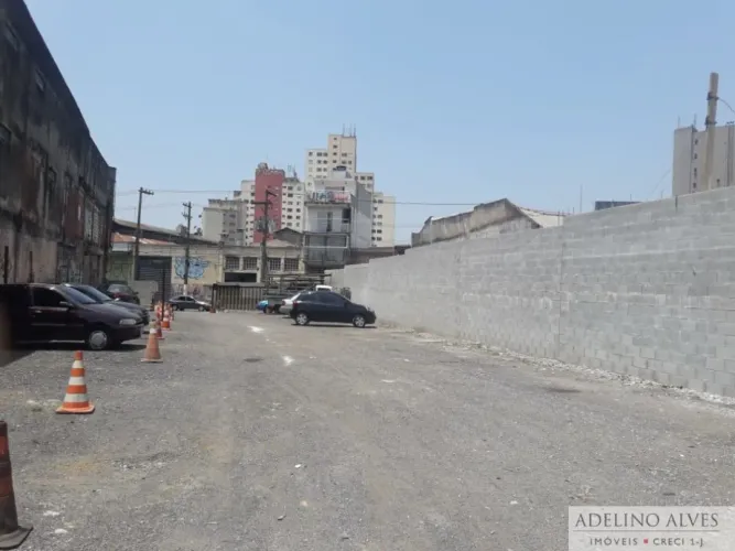 Terreno bem localizado para venda na Liberdade - 1.526 m² -