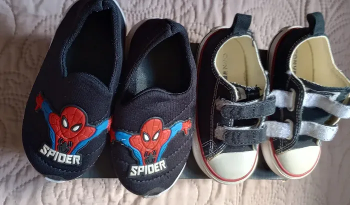 Tênis All Star e Homem aranha