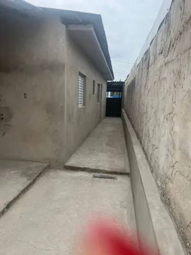 Aluga casa