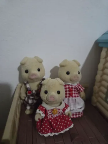 Familia Porcos Sylvanian Families