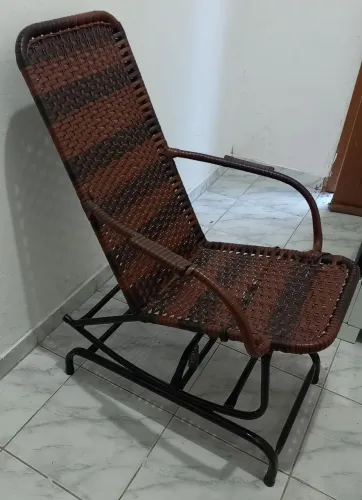 Cadeira de balanço de ferro 