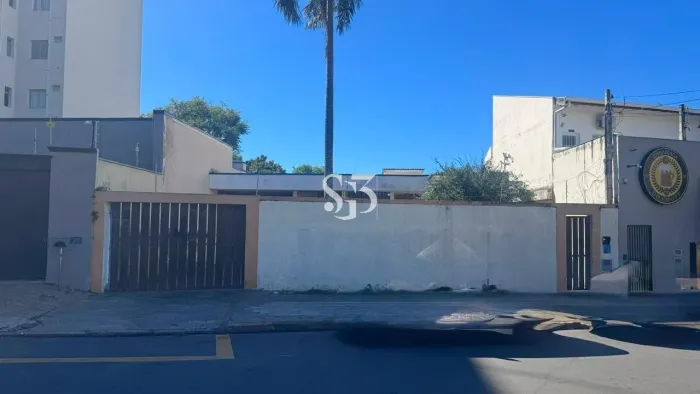 Excelente Casa para Locação em Campinas-SP, na Chácara da Barra: 4 Quartos, 2 Salas, 3 Ban