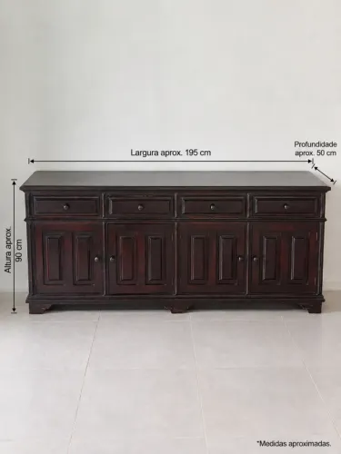 Buffet de madeira maciça
