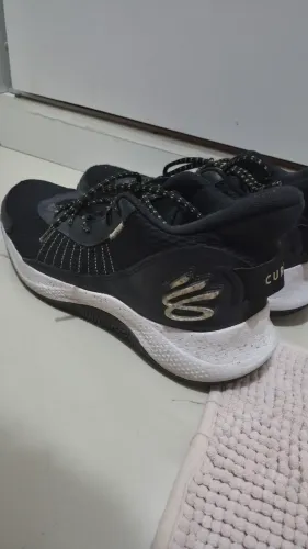 Tênis de basquete curry 3z7 edição preto piano tamanho 43/44
