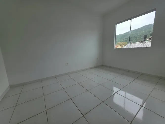 Imóvel para aluguel possui 50 metros quadrados com 2 quartos