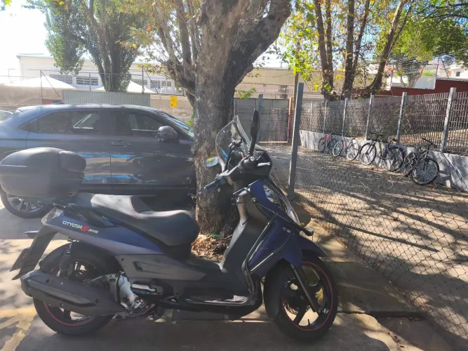 CITYCOM REVISADA BX KM COM BAÚ E PROTETOR CARENAGEM 