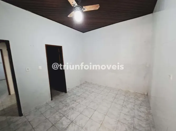 Casa a Venda no Saci com 3 Suítes