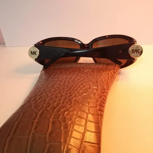 Óculos de sol MK
