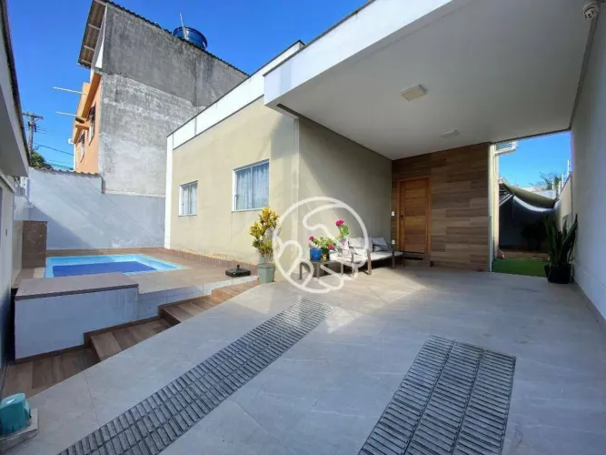 CASA COM PISCINA - ITAPEBUSSU