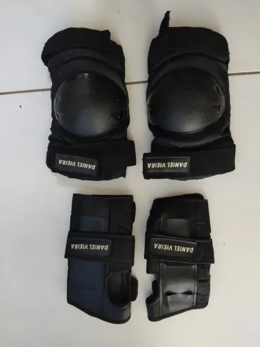Kit com cotoveleira e munhequeira para esportes