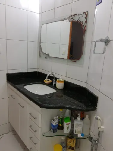 Quarto masculino todo mobiliado e despesas inclusas
