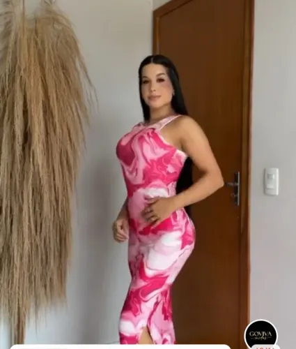 Vestido midi na promoção