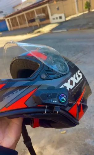 Vende-se intercomunicador para capacete