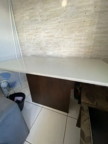 Mesa de mármore 6 cadeiras