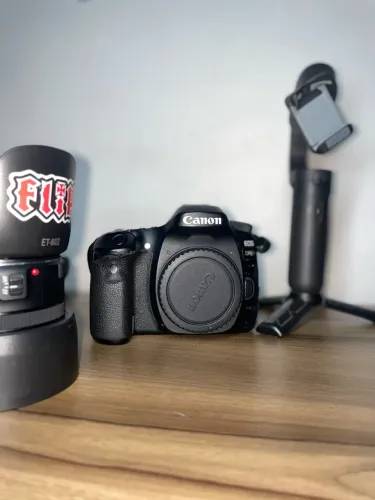 CANNON 80D