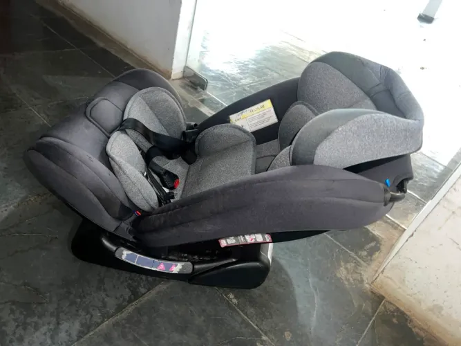 Bebê conforto\ cadeirinha infantil