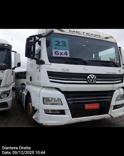 Volkswagen 29.520 Meteor 29.520 6x4 2p (diesel)(E5) 2022/2023 Vamos Seminovos Pinheirinho