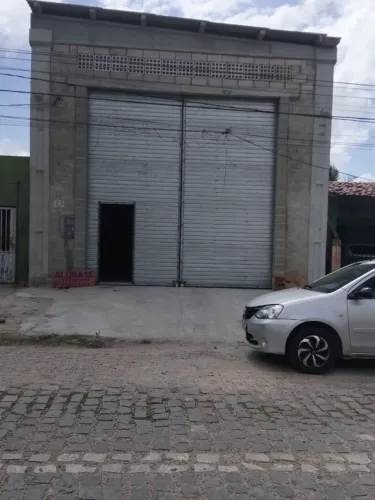 Aluga se galpão com ótima localização