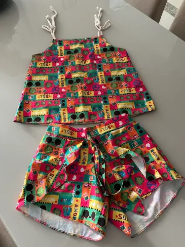 Roupas (12-14 anos) - R$ 20,00 qualquer peça