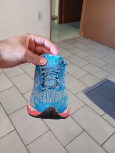 Tênis Asics feminino novo!