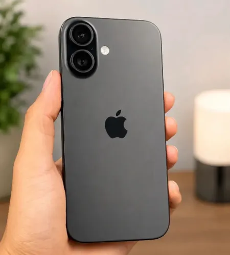 iPhone 16 