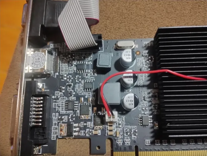 Placa de vídeo GT210/1G 64BIT 1GD3