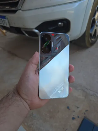 XIAOMI POCO F7 12/512 NA CAIXA EM ATE 6X SEM JUROS Aceito troca