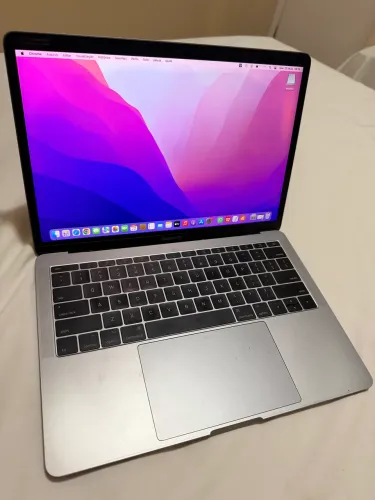 MacBook Pro 2017 256Gb