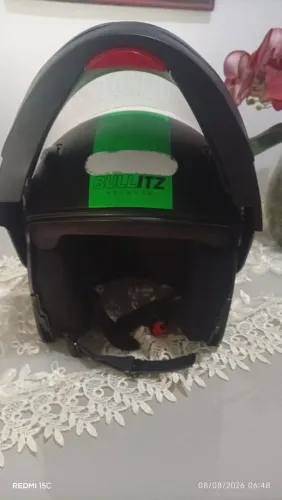 Capacete super conservado 
