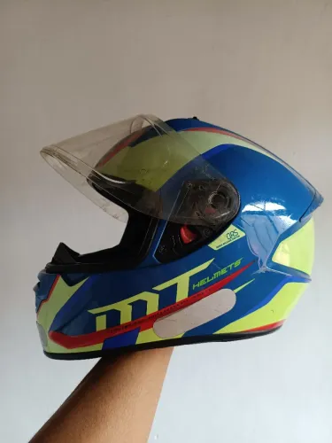 Capacete MT HELMETS 57/58.