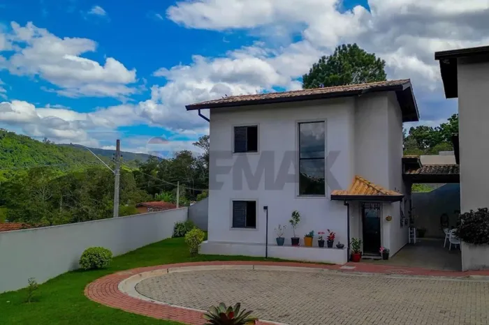 Casa em Condomínio com 3 dorm. para alugar, 99m² por R$ 4.500,00, Ribeirão dos Porcos - At
