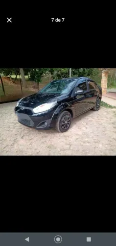Ford Fiesta Sedan SE 1.6 8V Flex 4P 2014