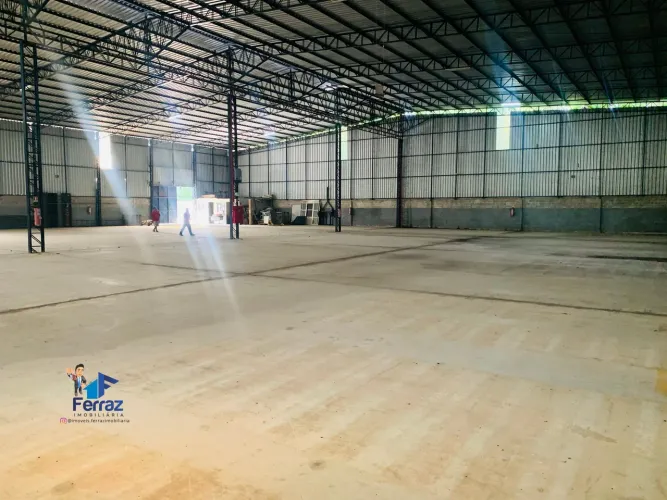 Galpão 1.600m² Pé direito 9m com Habiti-se leia