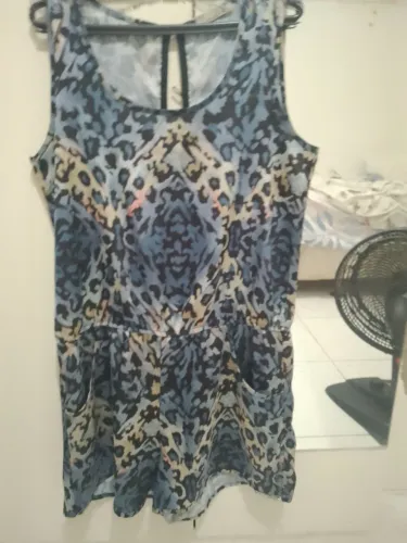 Macacão feminino curto 