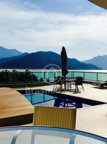 Casa à venda com 1260,00m² e 3 quartos em Centro, Mangaratiba - Itacurussá - rj