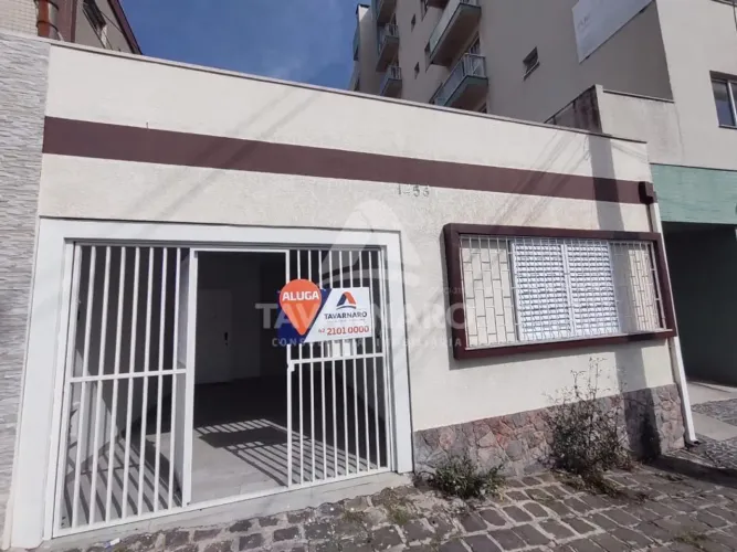 Casa residencial /comercial na região central.