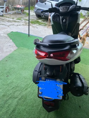 N Max semi nova