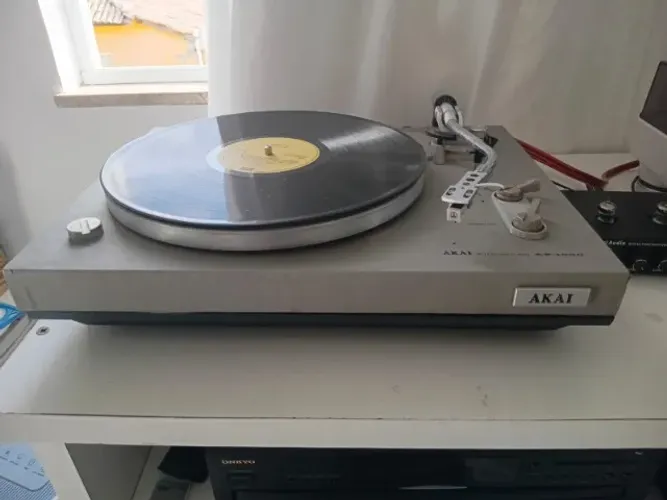 Toca Discos Akai Auto-return Ap-100c Prateado (Usado)