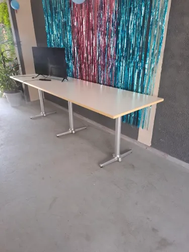 MESA BRANCA 10 LUGARES