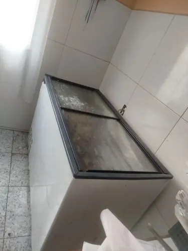 Freezer horizontal tampo de vidro