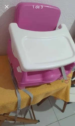 Cadeira de alimentação infantil